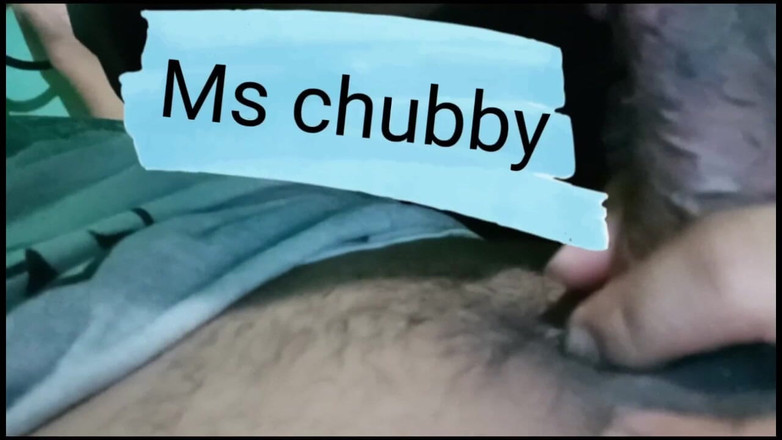 Chubbyme Pinay: Пухла тітонька любить смоктати великий член свого сусіда