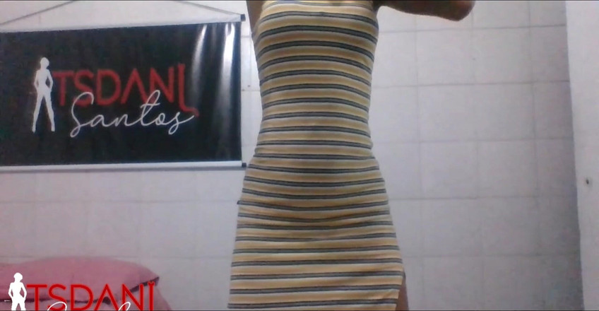 Tsdanisantos1: Sexy a svůdná Daniela Santos tančí a pak má orgasmus.