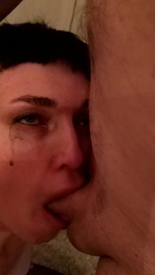 Amateur Milf: Face fucking, deep throating MILF