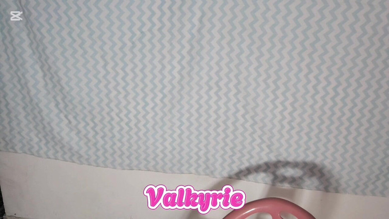 Valkyrieandluigy: Schattige vriendin geeft me een goede gemaskerde pijpbeurt