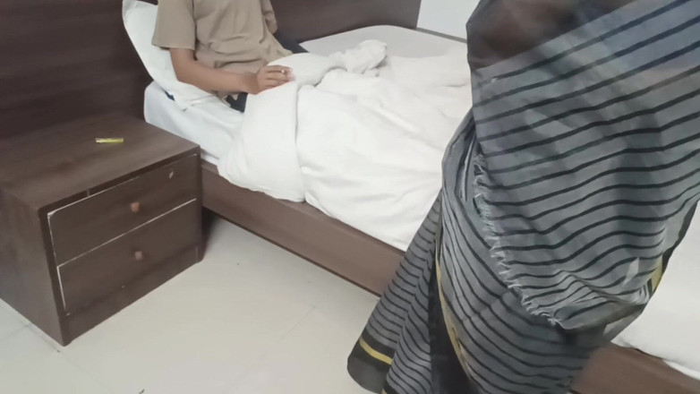 Priya ki Papa: Un vieux copain indien convainc sa copine x mirred de...