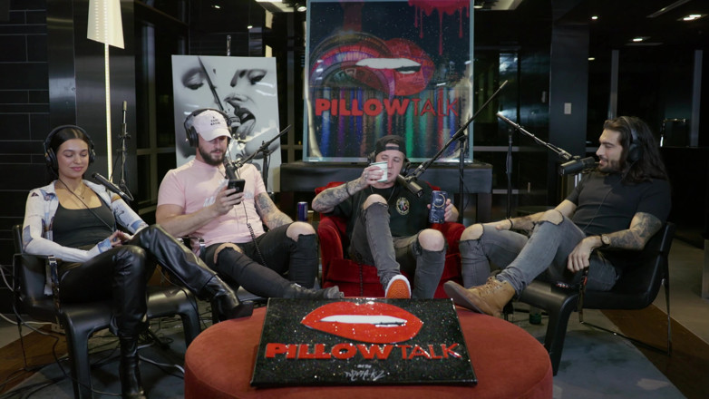 Pillow Talk: Elias Theodorou domina sempre a letto!