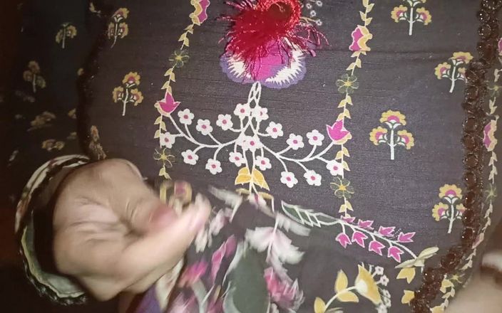 Faryal: 我今天把我的鸡巴塞进哥的嘴里