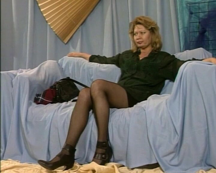 YOUR FIRST PORN: Sexy Poses 2