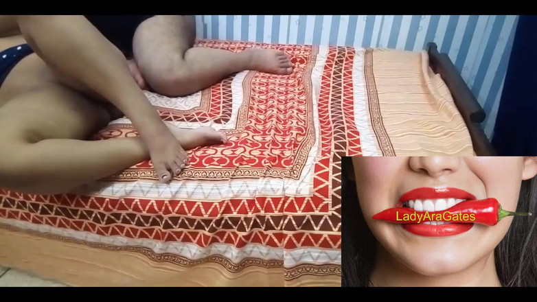 Hotty Jiya Sharmaa: Amanti indiana