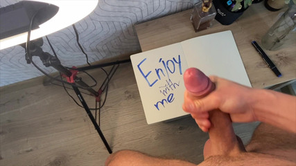 Harry_Jen: Harry_Jen是一个手淫老师和鸡巴所有权的大师