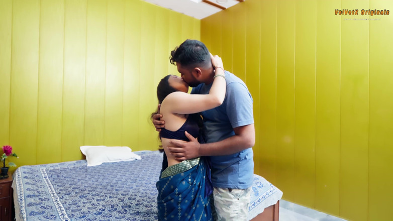 VelvetX Original: Adik tiri India berkongkek tegar selepas pemutusan video lucah hindi...