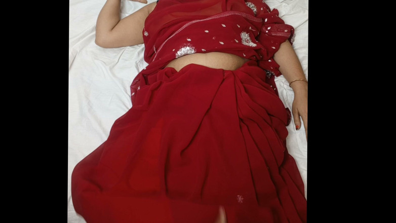 Nadiyabd: Couple Sex Red Saree - Beautiful Indian Desi Girl