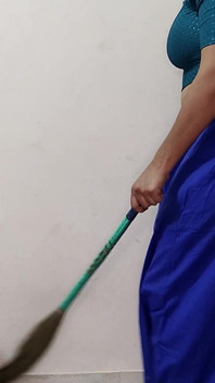 Hizmetçi sahibi tarafından sikişiyor, ev yapımı Hintçe sesli porno seks