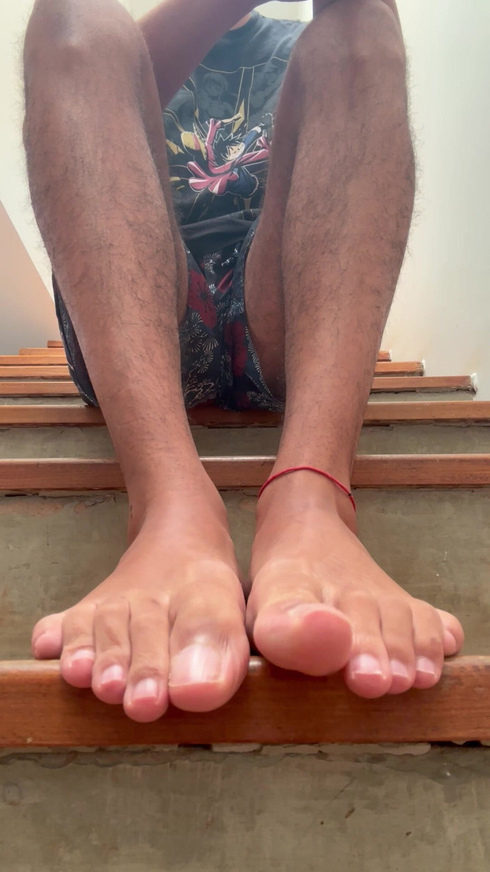 Boy feet: 00-boy Feet POV