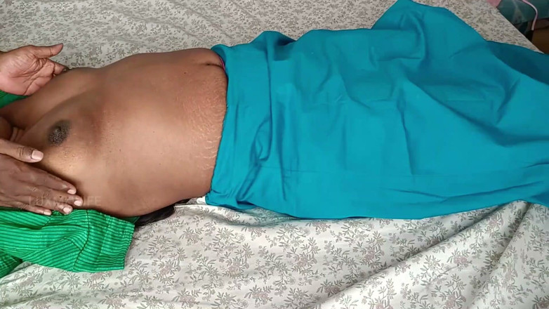 Luxmi Wife: मालिश करने वाले द्वारा गृहिणी की चुदाई भाग 2