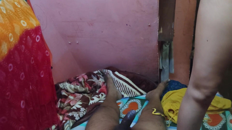 Madhu: Tante seksi india india lagi asik sama teman suaminya sendiri...