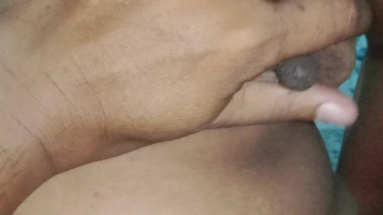 Real Couple 203: Casal mijando, fodendo e gozando no rosto