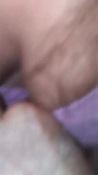 Coño mojado llevó a un chico al orgasmo, mejor jinete de pollas
