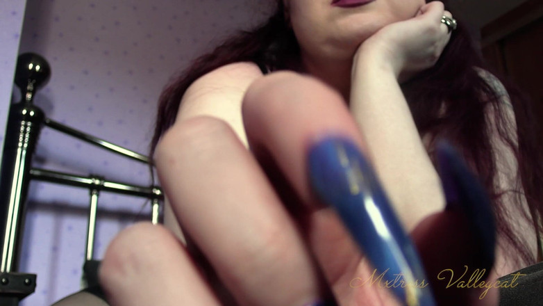 Mxtress Valleycat: My Voice Controls हर twitch