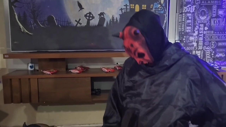 MARCIO BAIANO: Festa de Halloween termina em sexo com a melhor orgia