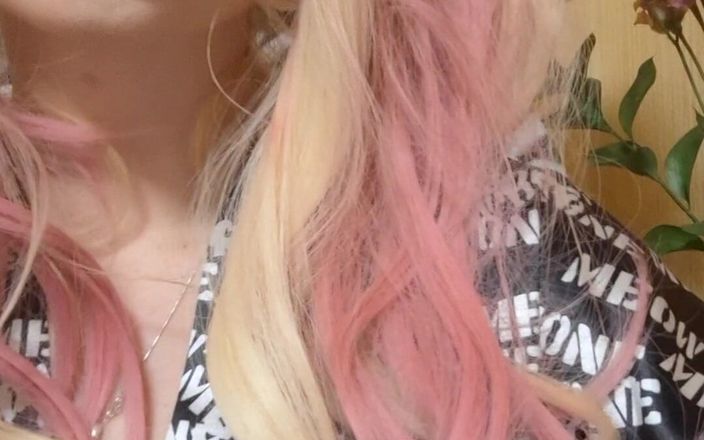 ElzaKom: Sweet Teen Elza Kom