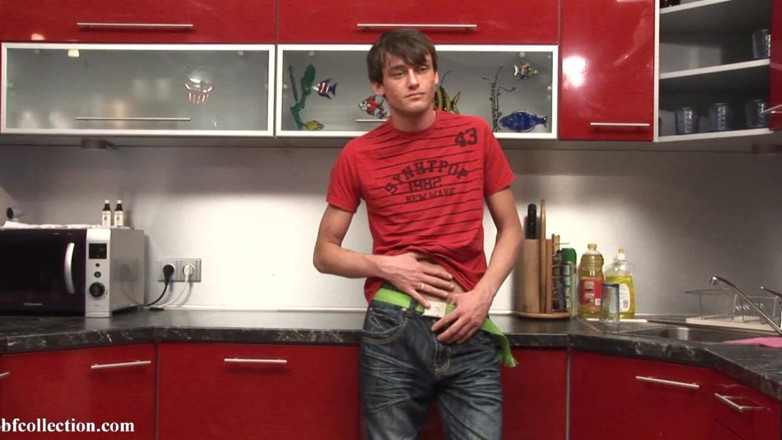 Boyfun: Filip Masturbating