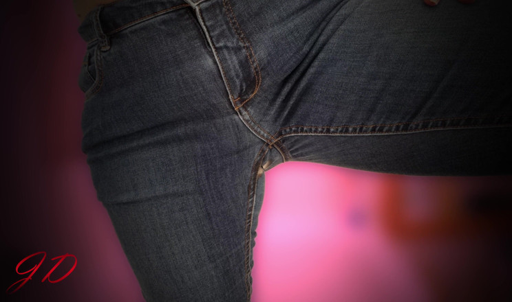 JuicyDream: Juicydream - Encharcado e mijado! Nós mijamos em meus novos jeans...