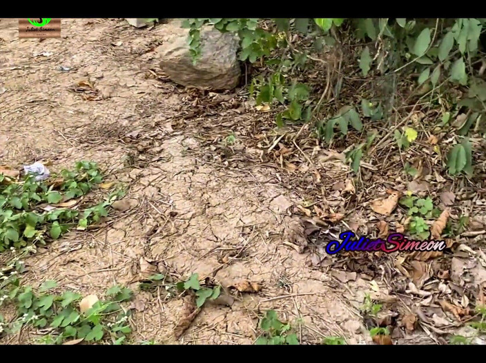 Julietsimeon: Ta sexy děvka, která byla dojatá, abych se cítila dobře.