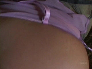 Hot Girlz: Děvka blonďatá mladá MILFka kouří velkého černého ptáka a stříká