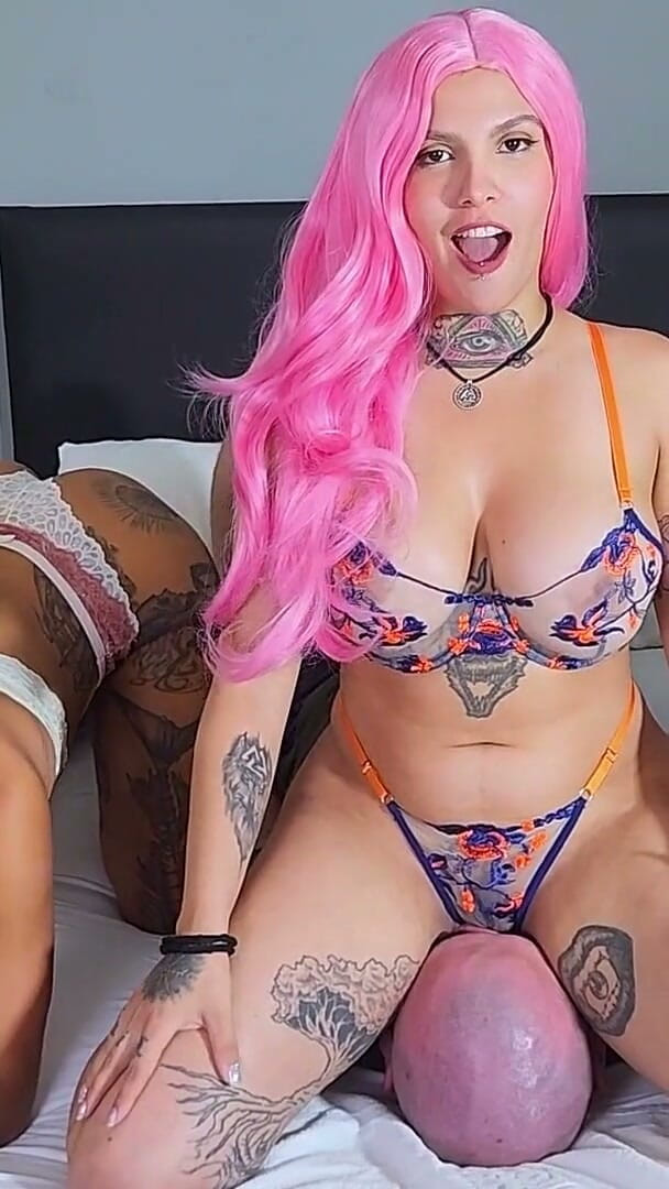 DGC Femdom Videos: Dihancurkan oleh Tiga Punggung Full HD