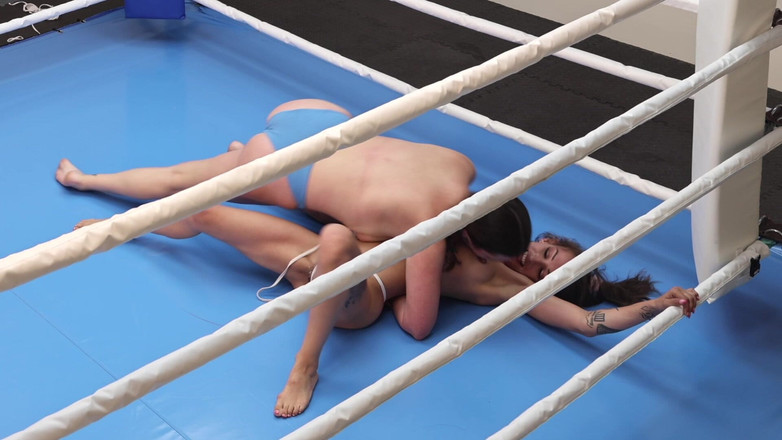 Red Sign Wrestling: Alora Lux V Katt Noir - Perlawanan Semula