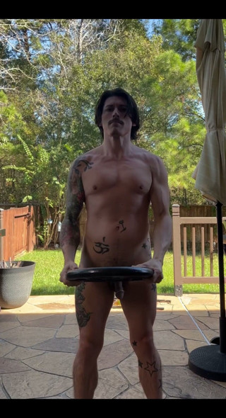 Andy Mendoza: Hey boy, come spot me