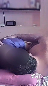 Sari bluzlu seksi büyük göğüslü yenge sert emiyor ve yarağıma biniyor