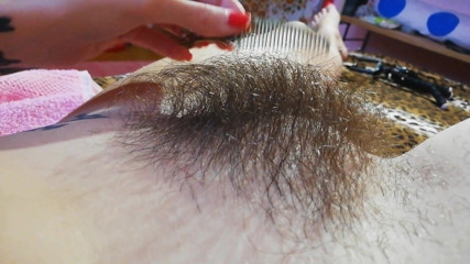 Cuteblonde666: Hairy pussy fetish brushing the bush