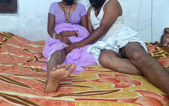 Desihotcouple: Desi hete vrouw eigengemaakt poesje beffen