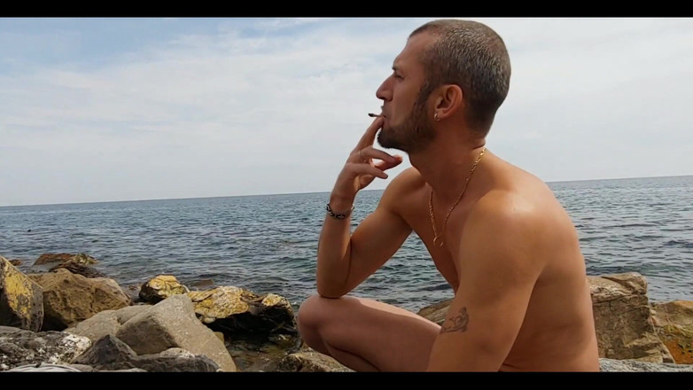 Boy jerking off: Relax sulla Spiaggia! Parte 1