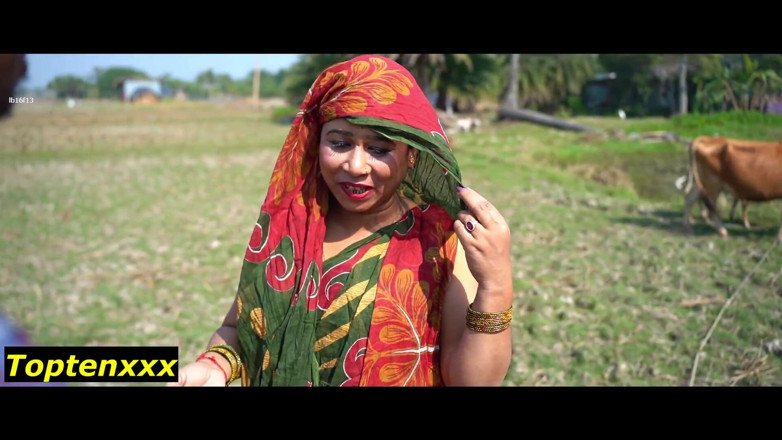 TopTenXXX Premium: Soțul din sat nu știe de povestea ei cu futai! Sex...