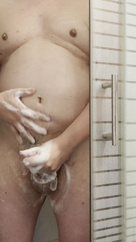 Candid mandi, batang keras + pancutan mani