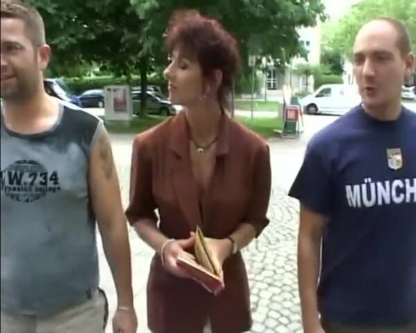 Deutsche Damen: Insegnante di tedesco rosso sborra con dopo gangbang con doppia...