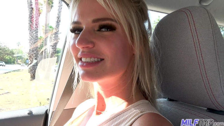 MILF Trip: 거유 금발 밀프 Rachael Cavalli 따먹기
