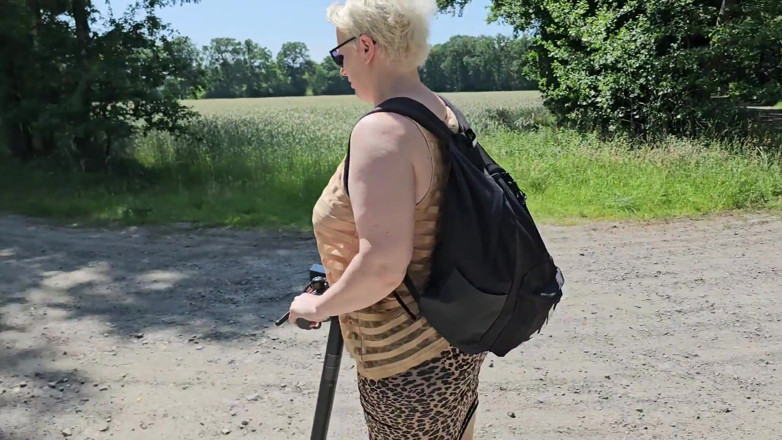 UserBitch1: Frívolo En La Carretera Con El Scooter