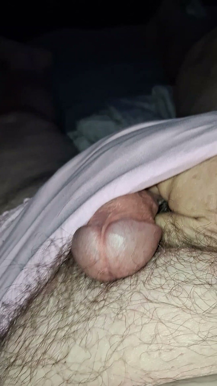 Pantygee: Pissing Alot in Warm