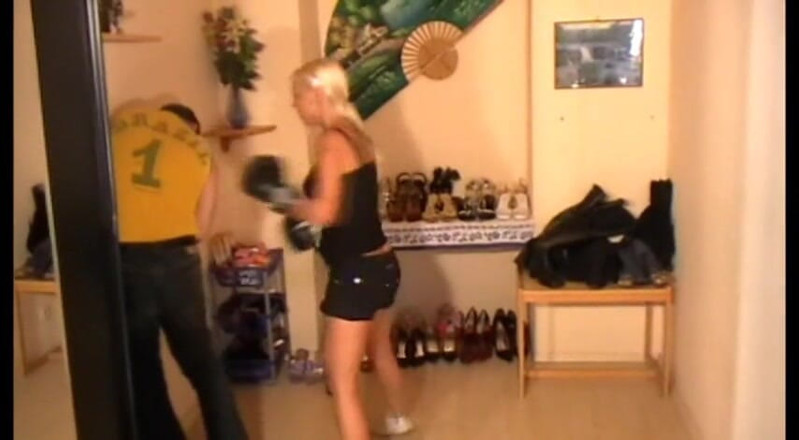 Femdom Austria: Princess Barbie in her fighting mood