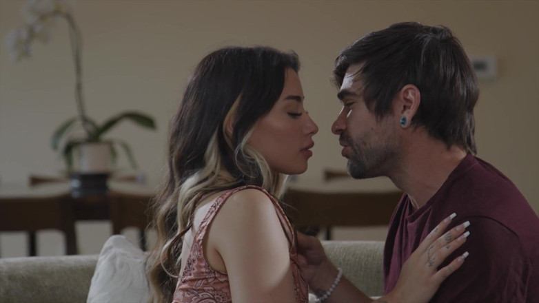 Doghouse Digital: Beccato dalla Mia sorellastra 3_scene 3_sneaky sorellastra