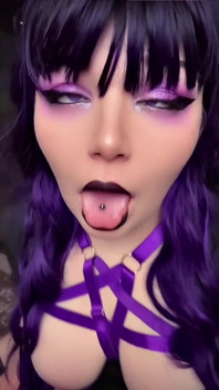 Сусідка по кімнаті Egirl дізнається, що ти гунер