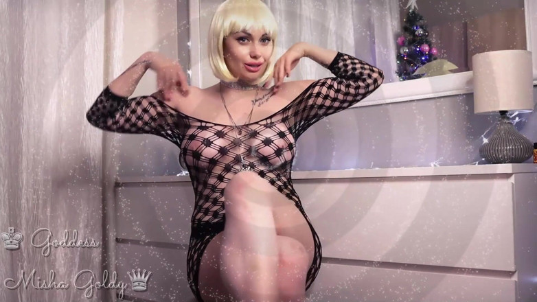 Goddess Misha Goldy: Memukul dan memaksa awak untuk blowjob pertama anda! Merasakan pantat...