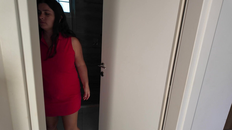 ExpressiaGirl: Ein Hotelzimmer Mit Meiner Sexy Stiefmutter Zu Teilen, Ist Riskant.