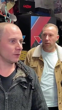 French Pegging - Garage Der Demütigung: Der Boss Inszeniert Mit Seinen Dominatrixen Eine Denkwürdige Strafe.