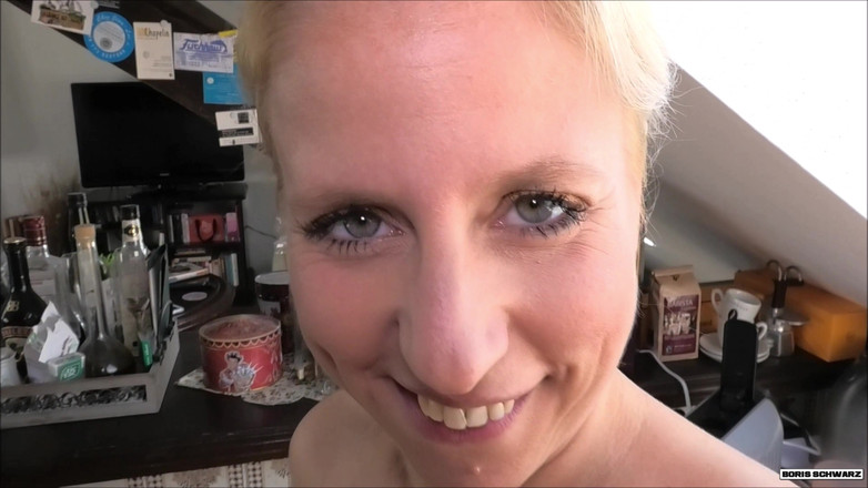 Boris Schwarz Studio: Guten Morgen, Fickstück: Blonde MILF Auf Der Küchentheke Durchgenommen