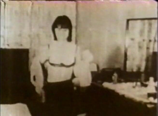 Alfacontent: Retro-schlampen teilen schwanz in reverse-gangbang-action