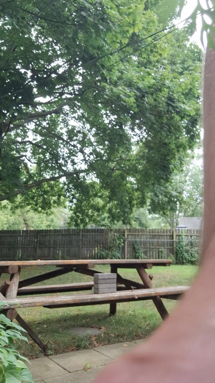 Victoria Lecherri: Uzyskiwanie nago i naoliwiony na zewnątrz!