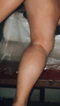 Evli kadın şehvetini kaldıramıyor, ibne adamla sikişmek için barbeküden kaçıyor