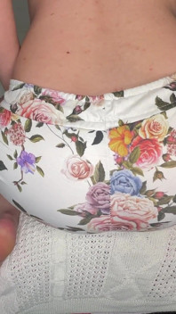 Sesiune de pârțuri cu bunicuțe florale