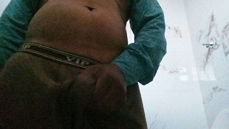 bisexdon: Sexy cazzo caldo giocando per le ragazze